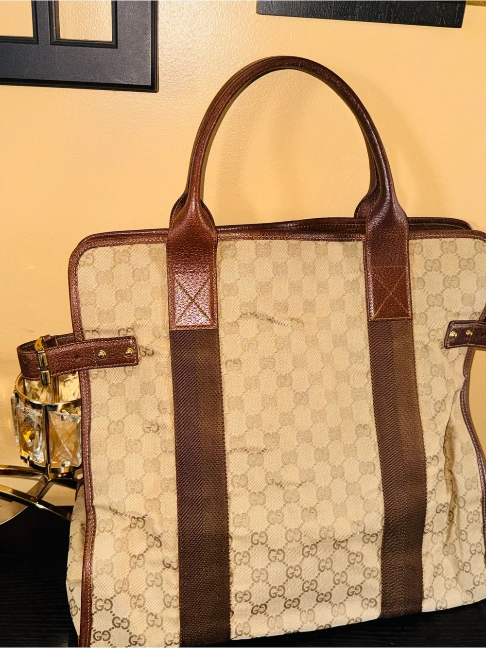 Gucci classic monogram